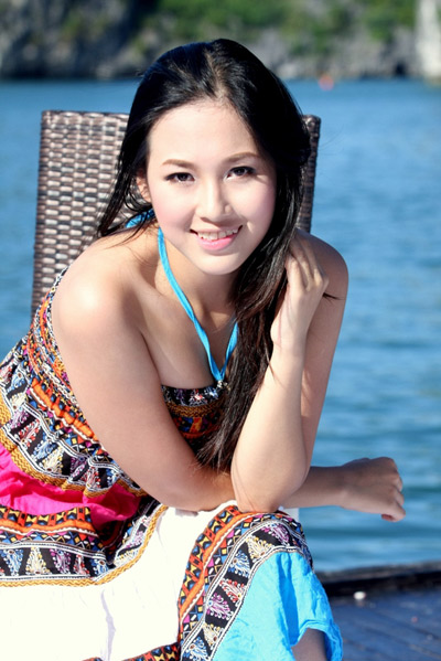 tinhalong41 - Miss Ngôi Sao 2010 khoe dáng