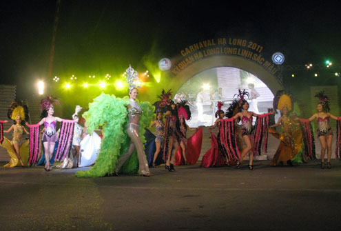 tinhalong97 - Đêm hội Carnaval ở Hạ Long