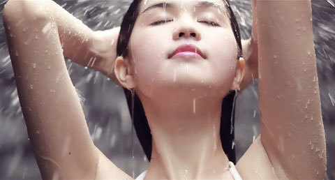 Ngọc Trinh chụp ảnh casting mẫu bikini sexy