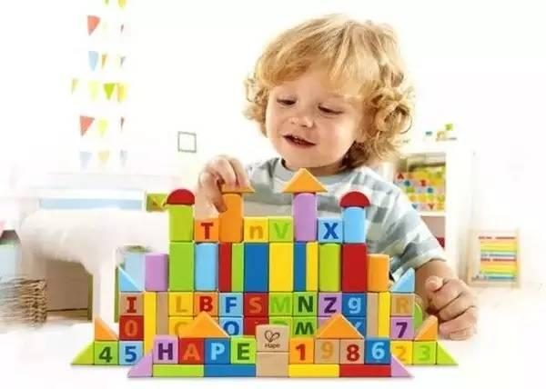 Cách chọn đồ chơi toán học cho bé phù hợp theo từng độ tuổi