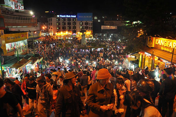 chợ đêm đà lạt