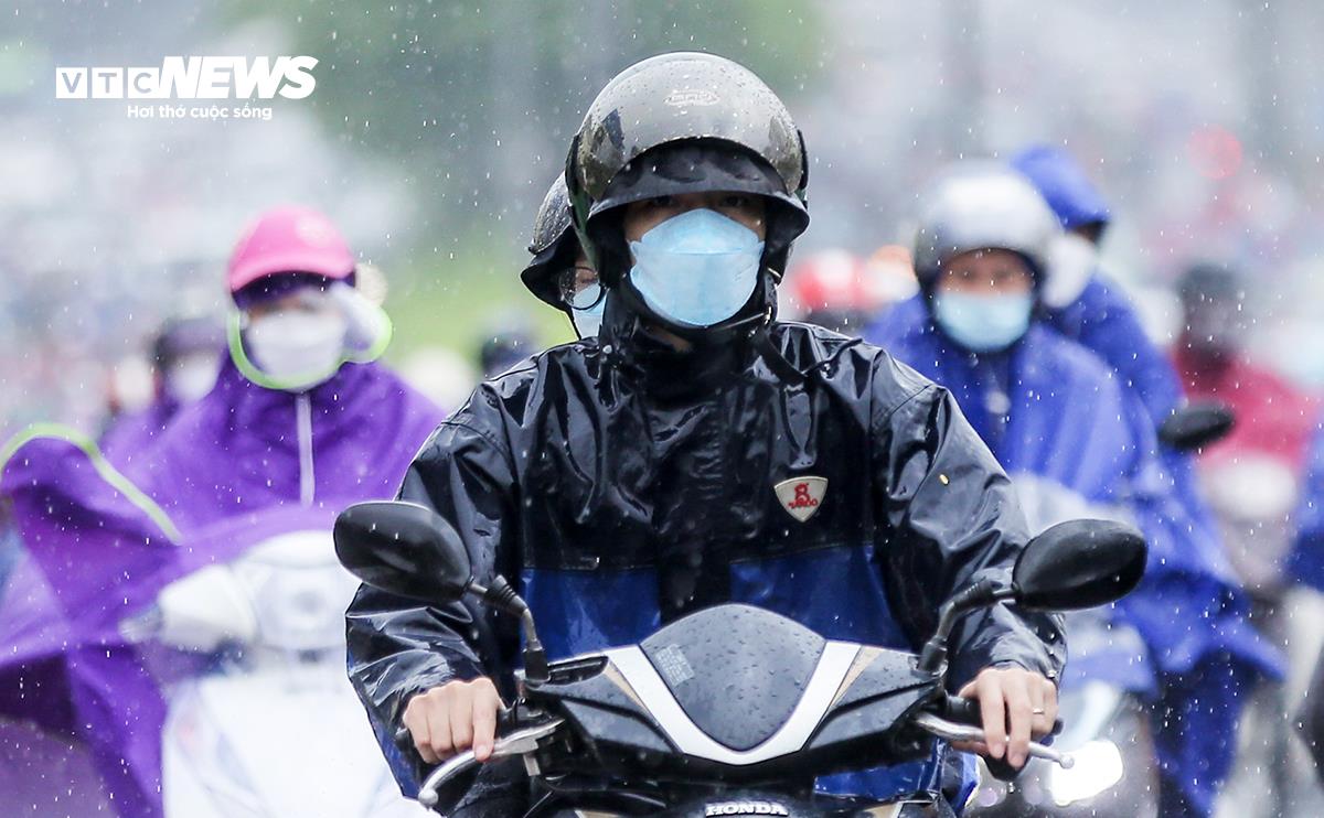 Thời Tiết Hà Nội 18/9: Nắng gián đoạn, chiều tối có mưa dông