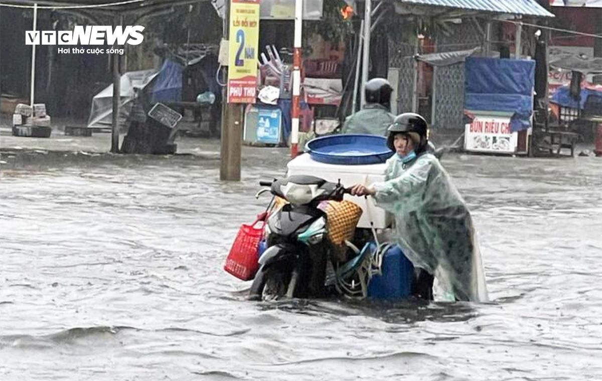 Dự Báo Thời Tiết Hôm Nay 28/10: Mưa Rất To Trên 800mm Ở Huế, Đà Nẵng – Nguy Cơ Lũ Quét, Sạt Lở Cao Dự Báo Thời Tiết Hôm Nay 28/10: Mưa Rất To Trên 800mm Ở Huế, Đà Nẵng – Nguy Cơ Lũ Quét, Sạt Lở Cao
