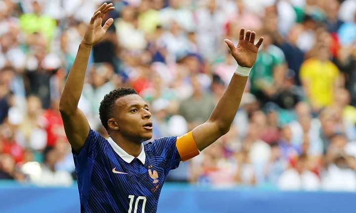 Mbappe: Thà không phá kỷ lục để được đá chung kết với Messi